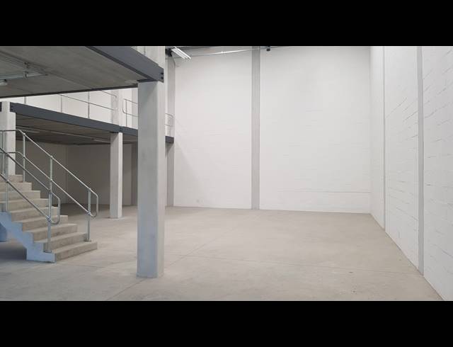499M² FACTORY TO LET IN STIKLAND INDUSTRIAL